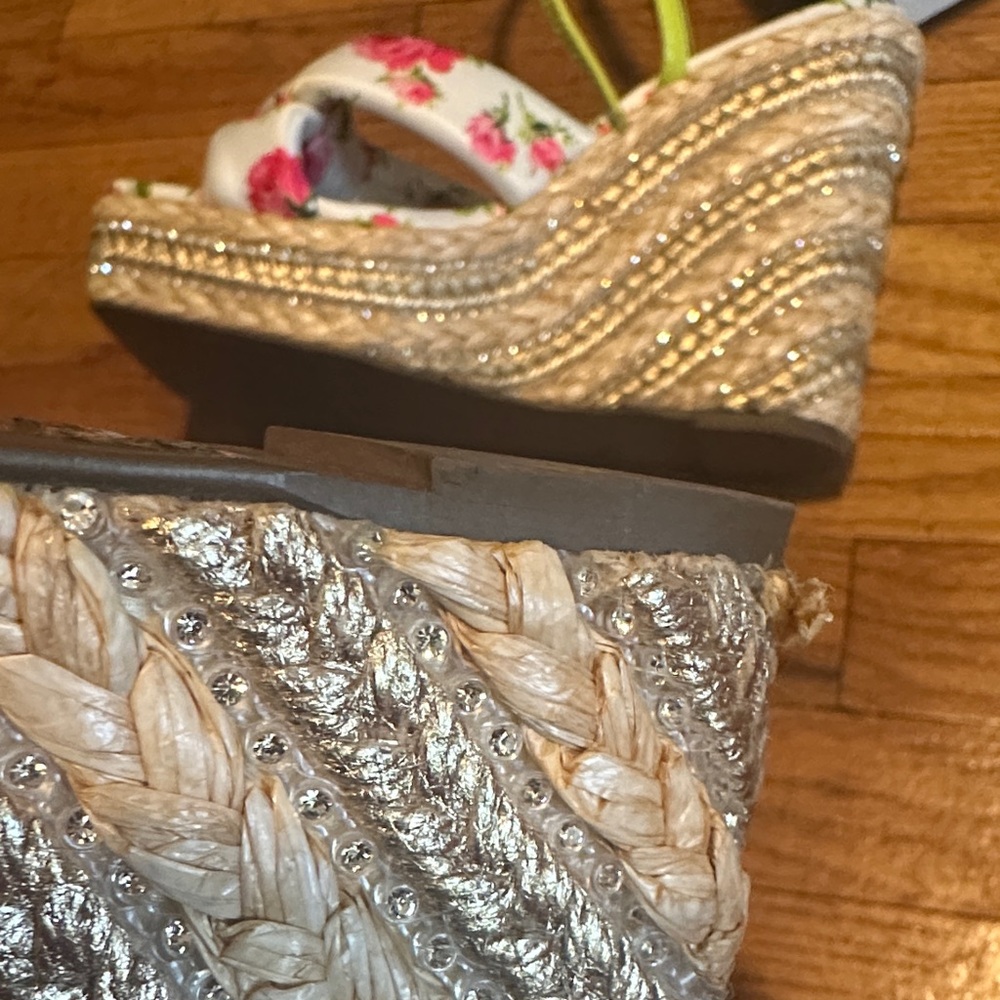 Betsey Johnson Floral Wedges - White and Pink - Picture 10 of 10